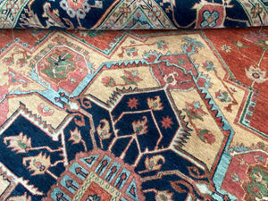 Hand-Woven Serapi Heriz Design Carpet