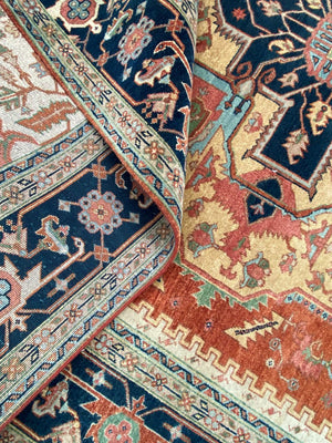 Hand-Woven Serapi Heriz Design Carpet