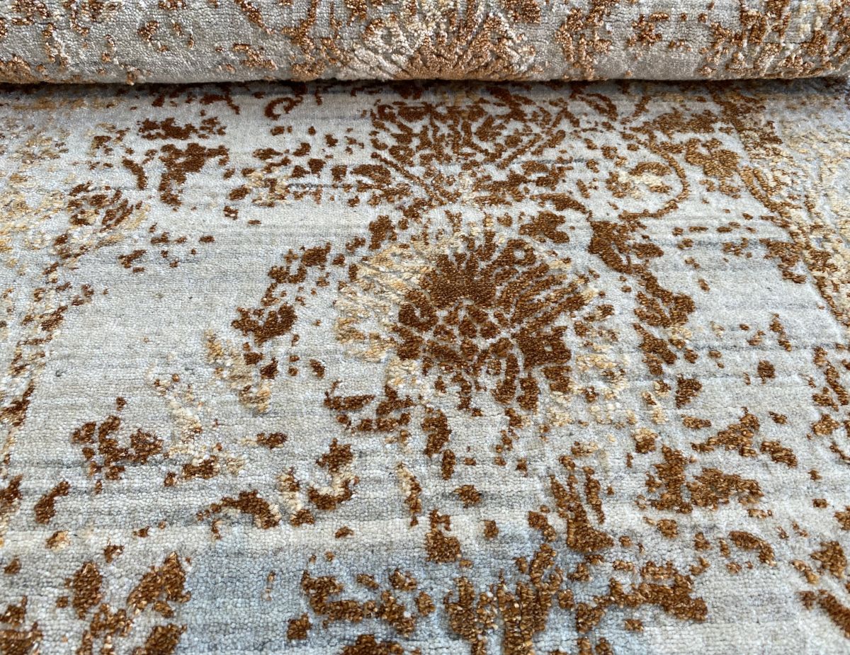 Hand-Woven Modern Crystal Collection