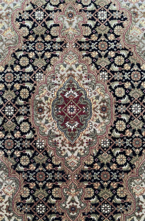 Fine Hand-Woven Persian Tabriz Mahi Design Carpet