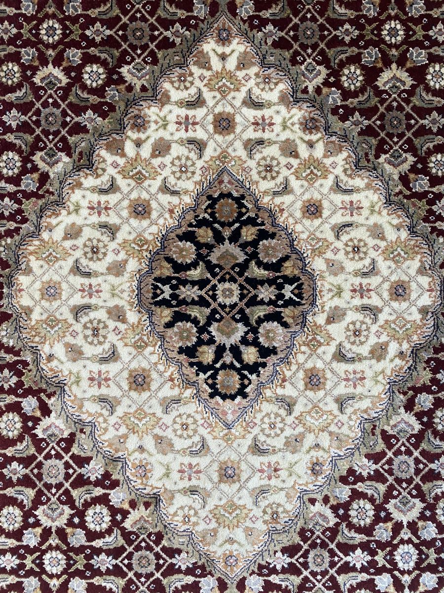Fine Hand-Woven Persian Tabriz Mahi Design Carpet