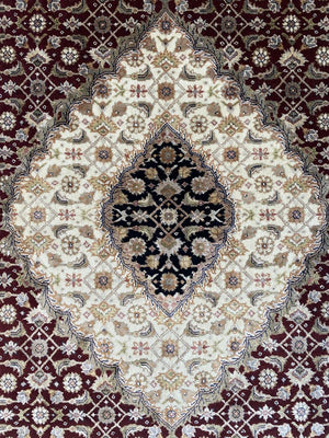 Fine Hand-Woven Persian Tabriz Mahi Design Carpet