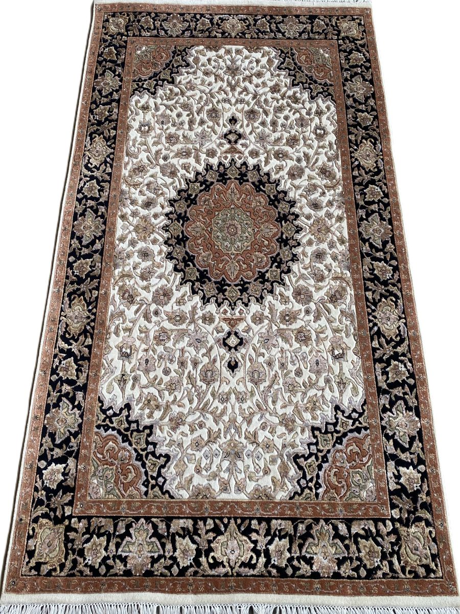 Traditional Hand-Woven Tabriz Design Carpet