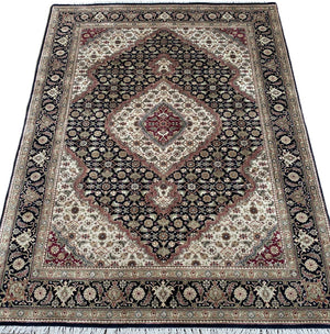 Fine Hand-Woven Persian Tabriz Mahi Design Rug