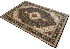 Fine Hand-Woven Persian Tabriz Mahi Design Carpet