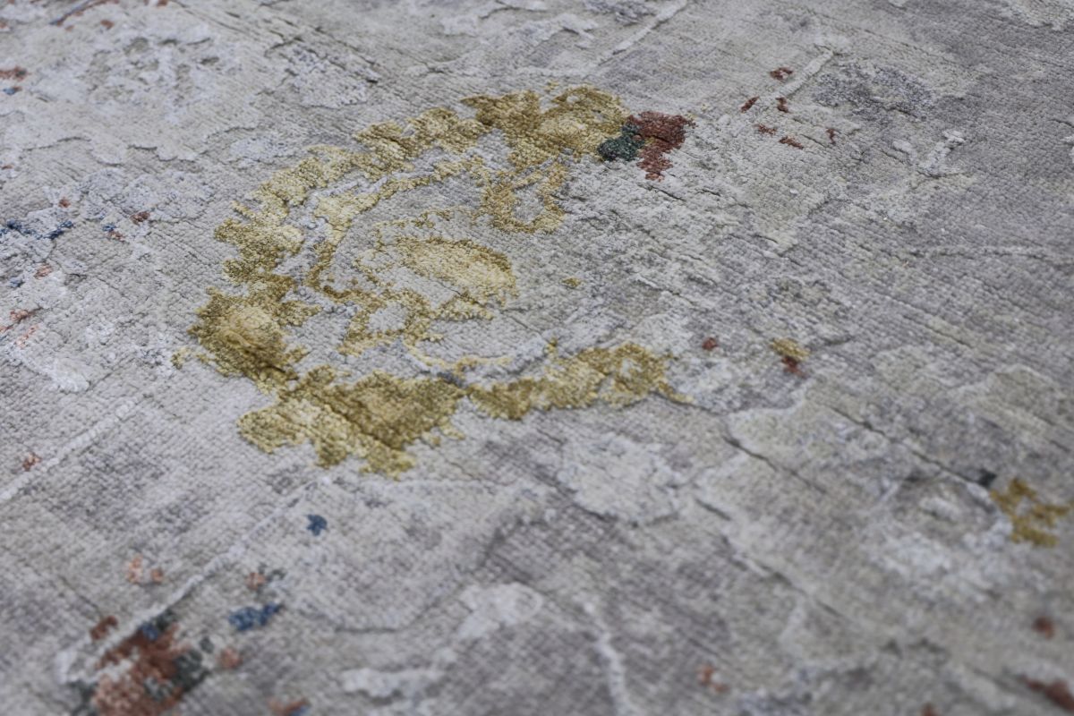 Hand-Knotted Modern Ushak  Sultanabad Collection