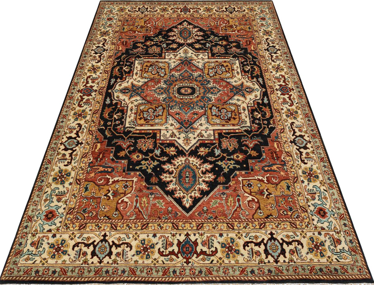 Hand-Woven Serapi Heriz Design Carpet