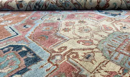 Hand-Woven Serapi Heriz Design Carpet