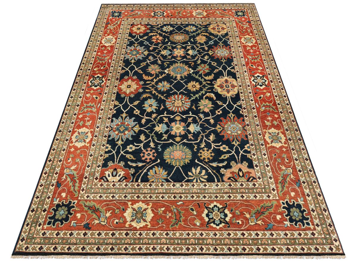 Hand-Woven Serapi Heriz Design Carpet