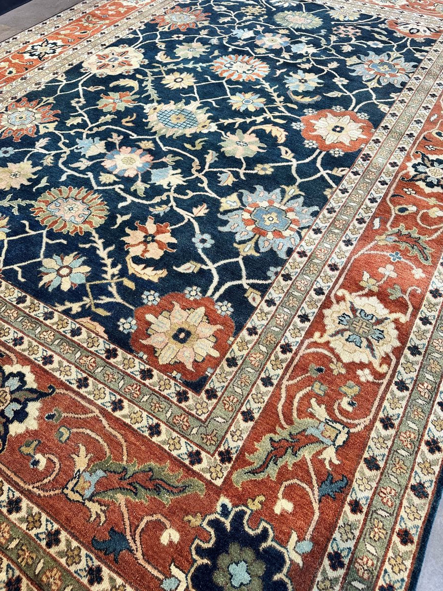 Hand-Woven Serapi Heriz Design Carpet