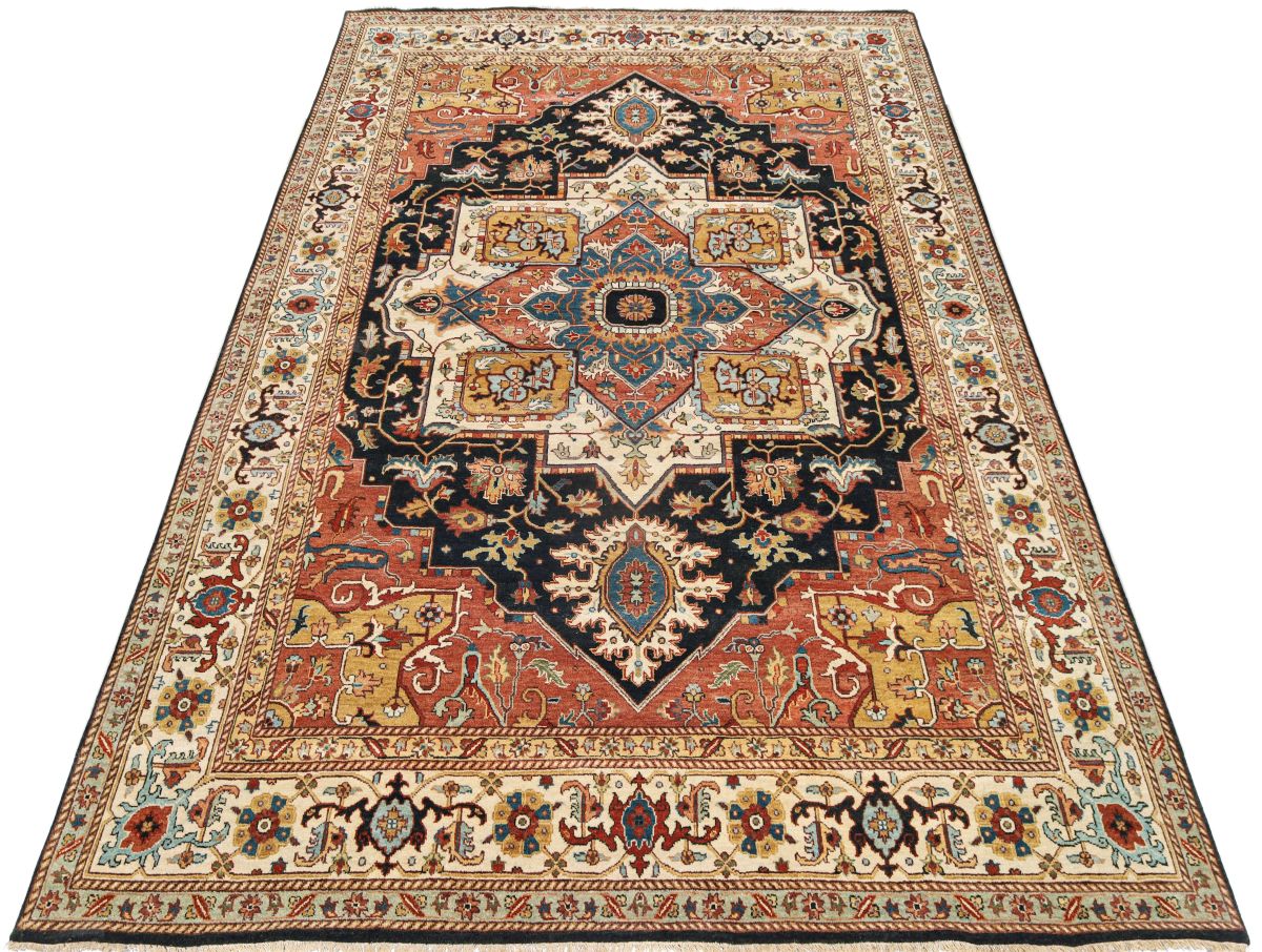 Hand-Woven Serapi Heriz Design Carpet