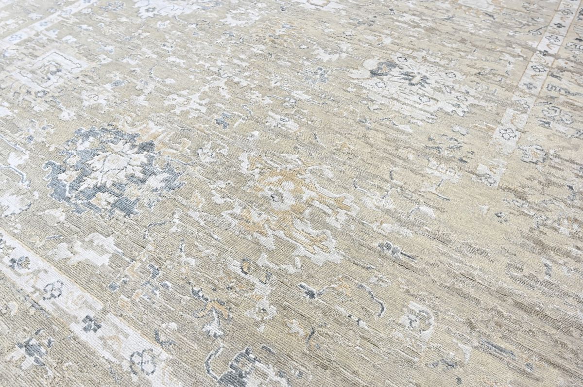 Hand-Knotted Modern Ushak  Sultanabad Collection