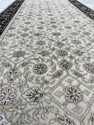 Fine Handmade Herati Design Hall Runner