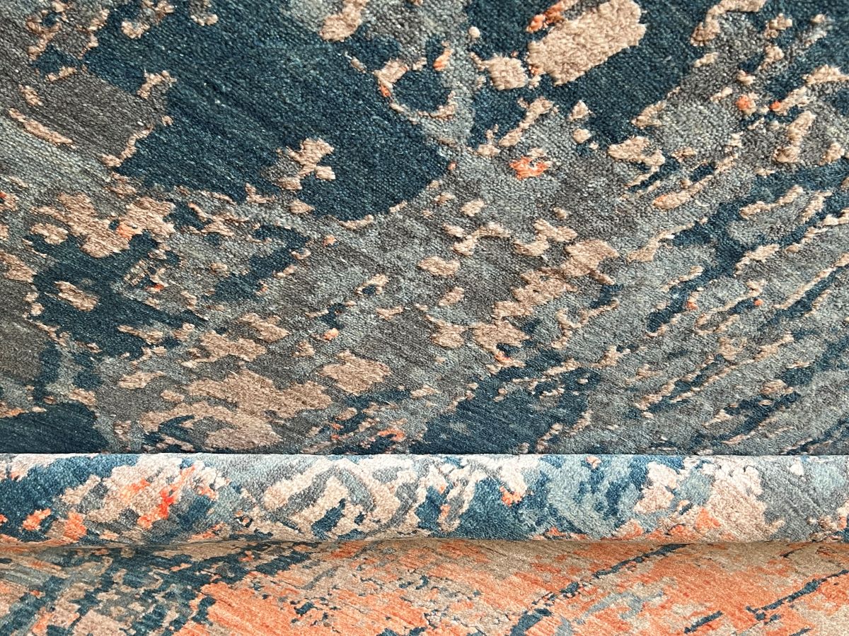 Hand-Woven Modern Everest Collection