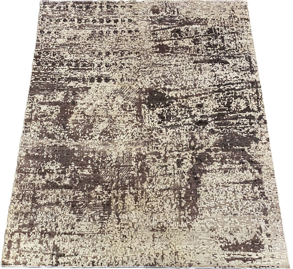 Hand-Woven Modern Everest Collection