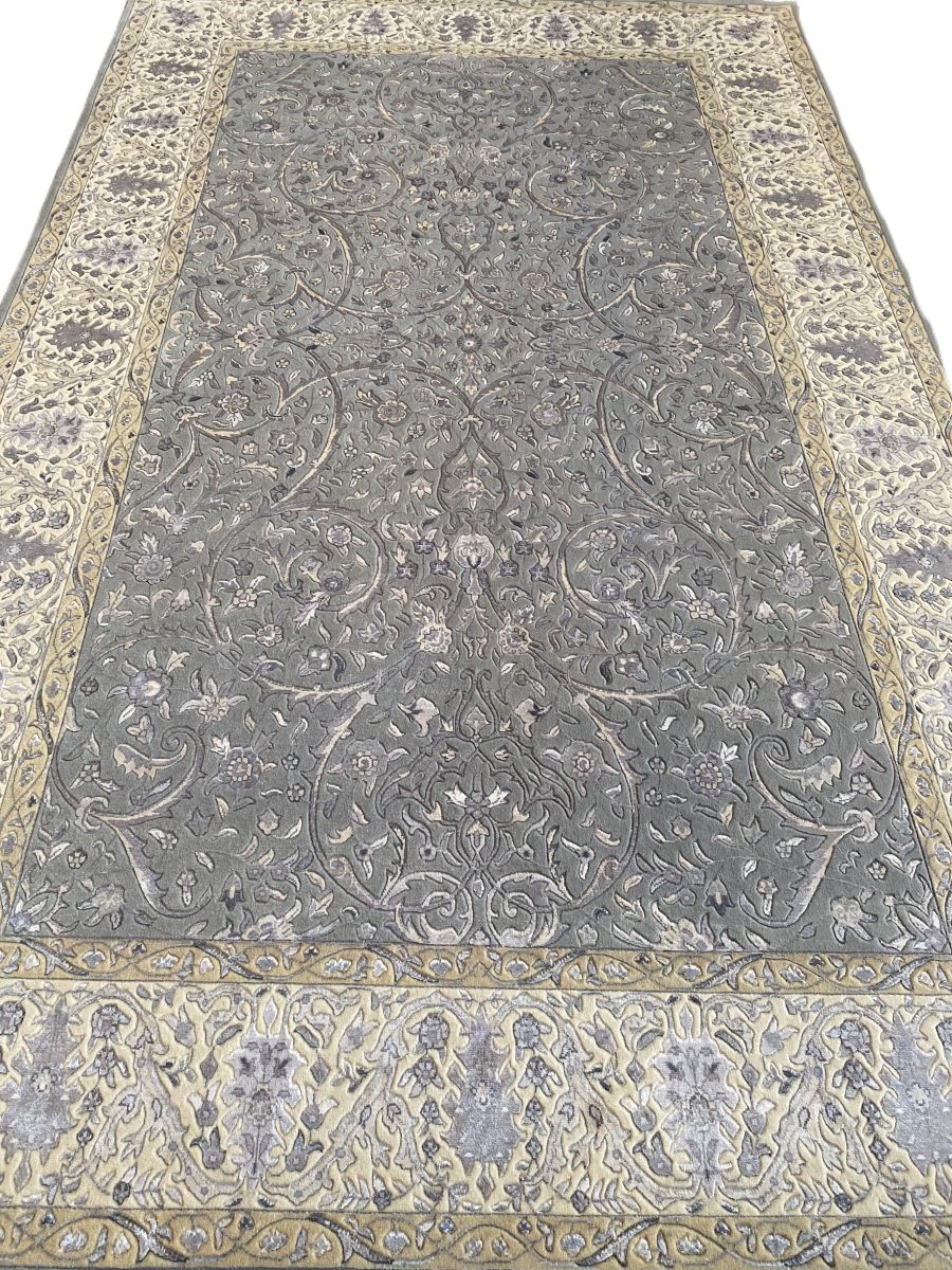 Fine Hand-Knotted Jaipur Isfahan Carpet