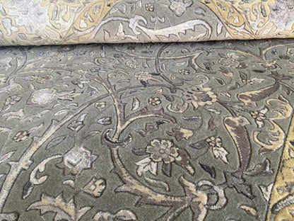 Fine Hand-Knotted Jaipur Isfahan Carpet