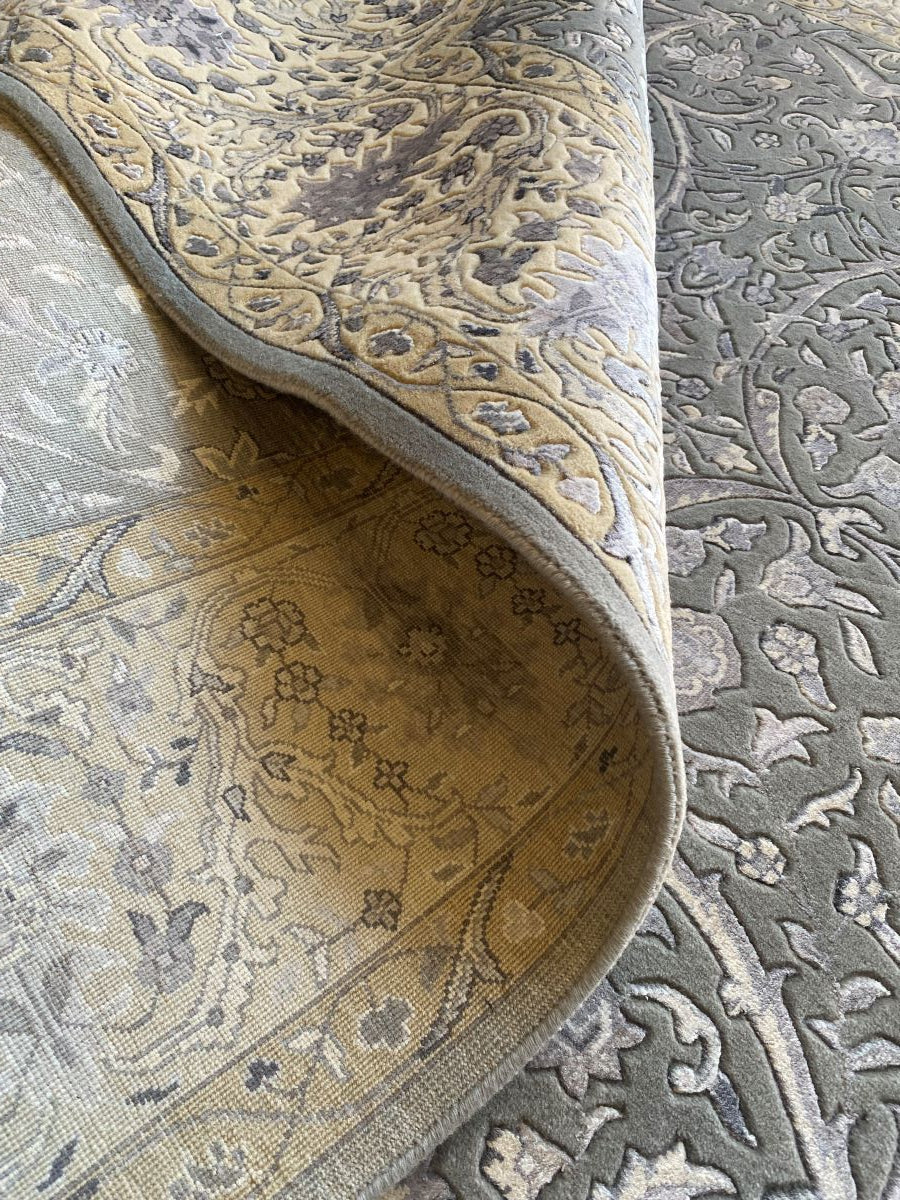 Fine Hand-Knotted Jaipur Isfahan Carpet