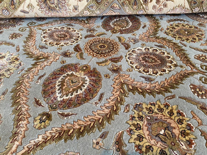 Traditional Hand-Woven Tabriz Design Rug