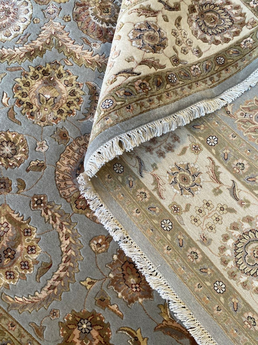 Traditional Hand-Woven Tabriz Design Rug