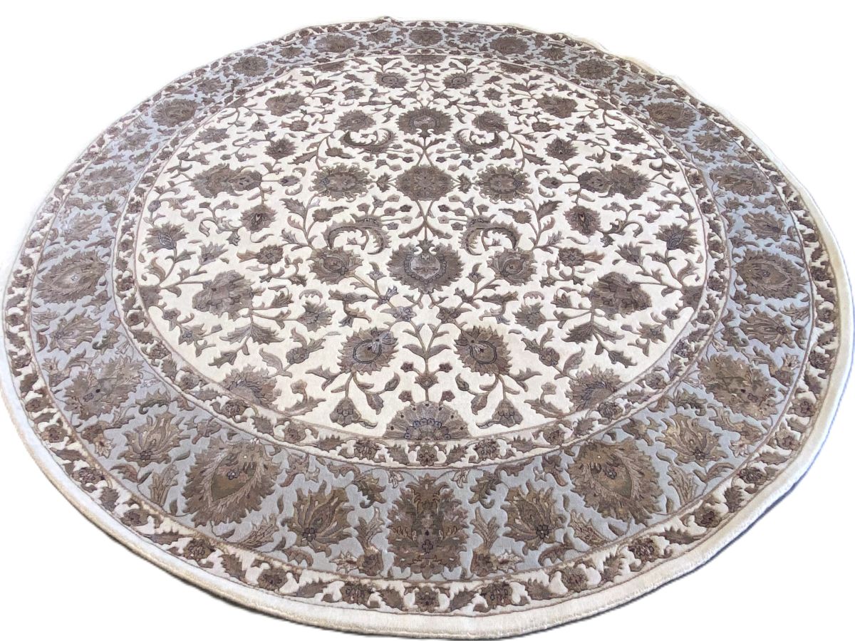 Fine Hand-Woven Persian Tabriz Design Carpet