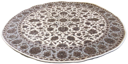 Fine Hand-Woven Persian Tabriz Design Carpet