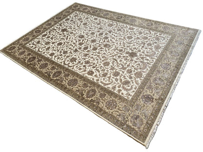 Traditional Hand-Woven Tabriz Design Carpet