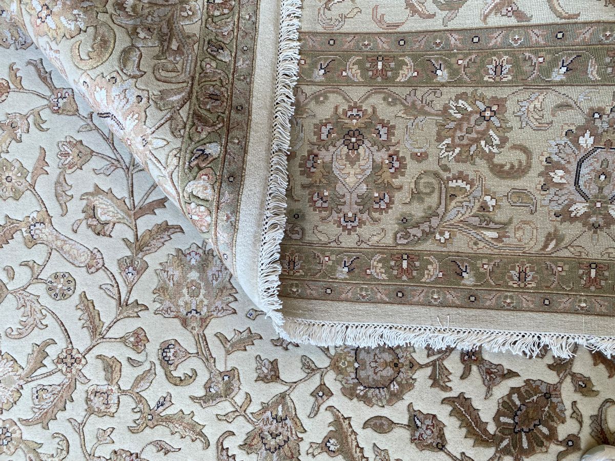 Traditional Hand-Woven Tabriz Design Carpet