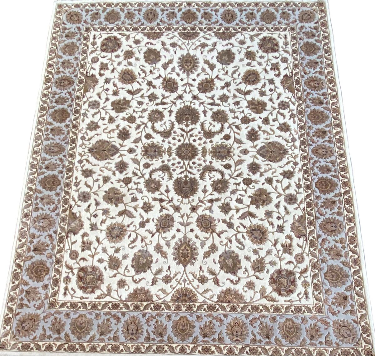 Traditional Hand-Woven Tabriz Design Carpet