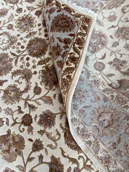 Traditional Hand-Woven Tabriz Design Carpet