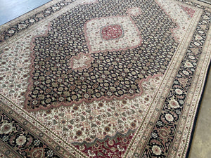 Fine Hand-Woven Persian Tabriz Mahi Design Rug