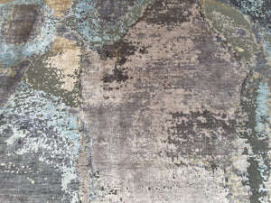 Hand-Woven Modern Everest Collection