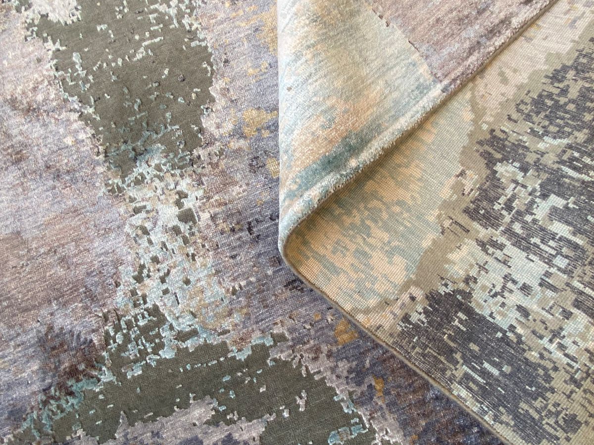 Hand-Woven Modern Everest Collection