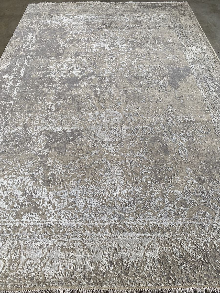 Fine Hand-Knotted Modern Transitional Carpet