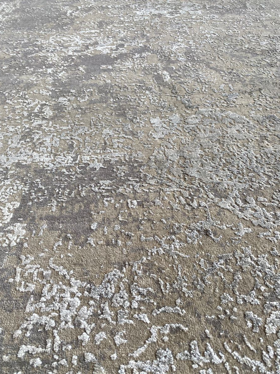 Fine Hand-Knotted Modern Transitional Carpet