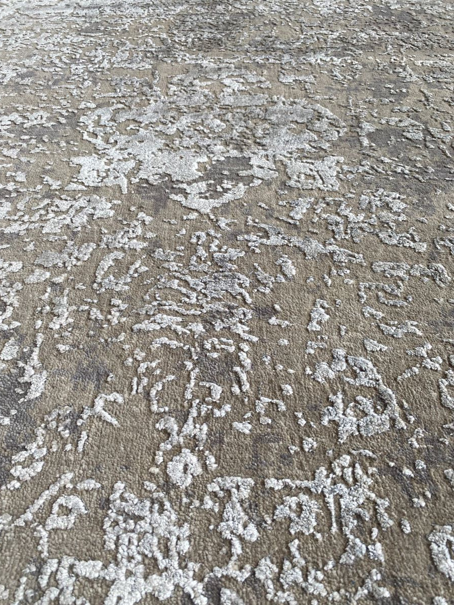 Fine Hand-Knotted Modern Transitional Carpet