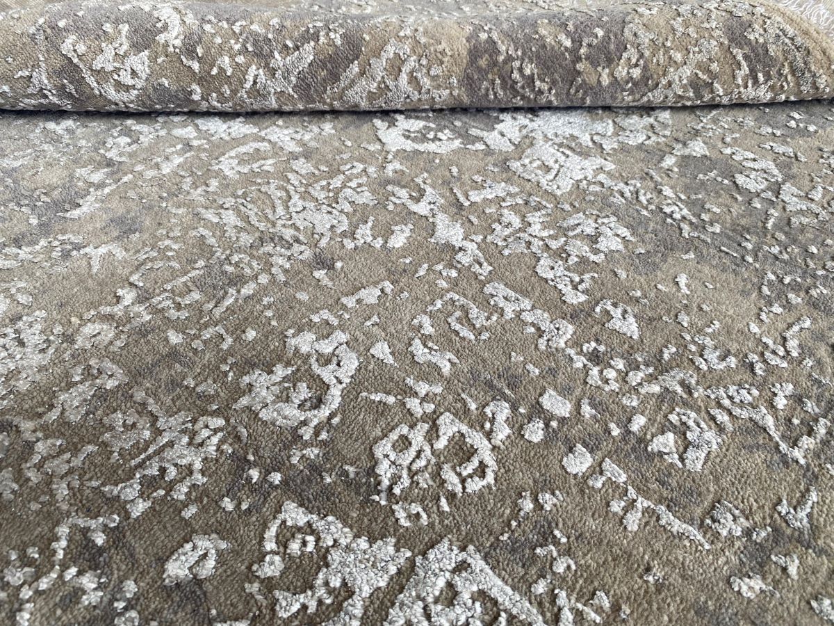 Fine Hand-Knotted Modern Transitional Carpet