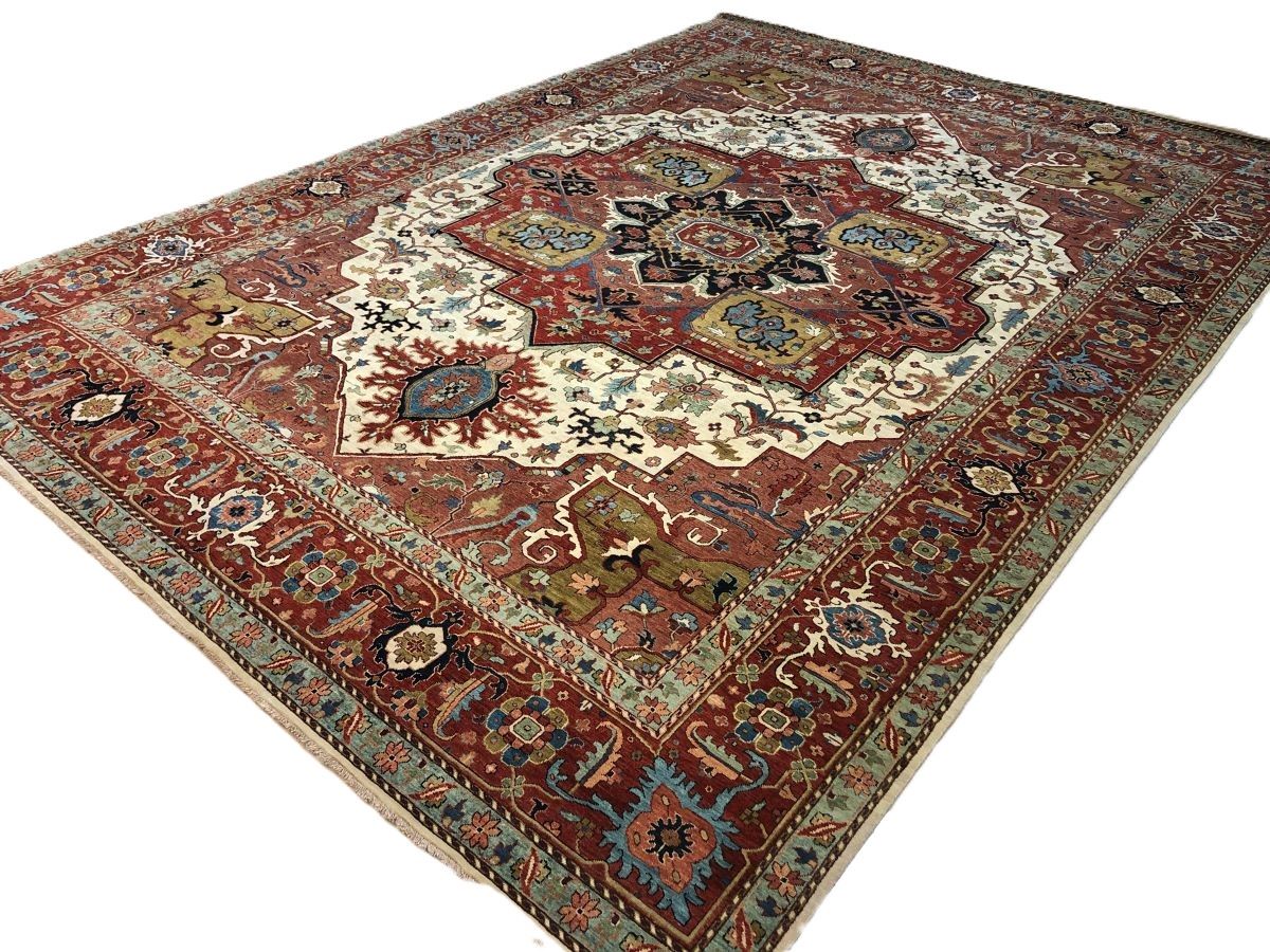Hand-Woven Serapi Heriz Design Carpet