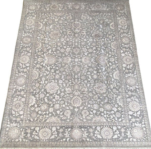 Fine Hand-Knotted Persian Kashan Design Carpet