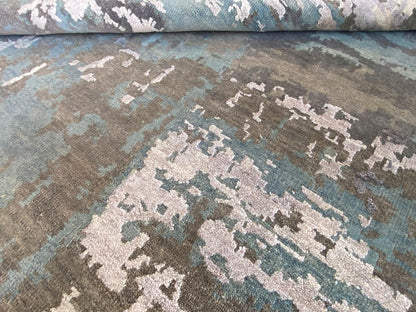 Hand-Woven Modern Everest Collection