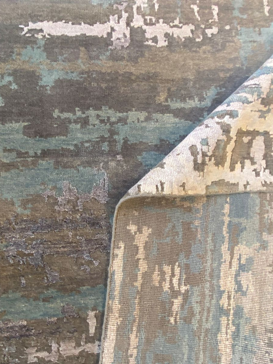 Hand-Woven Modern Everest Collection