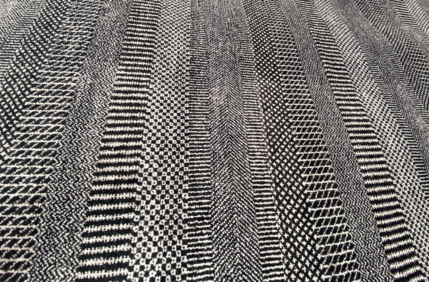 Hand-Woven Modern Shalimar Collection