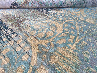 Fine Hand-Woven Modern Imperial Collection
