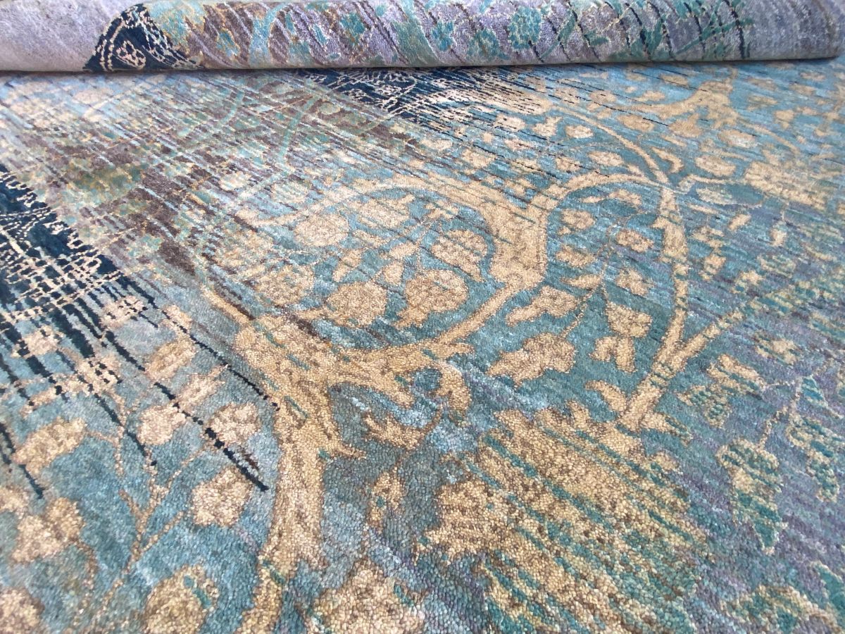 Fine Hand-Woven Modern Imperial Collection