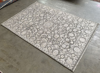 Fine Hand-Knotted Jaipur Isfahan Carpet