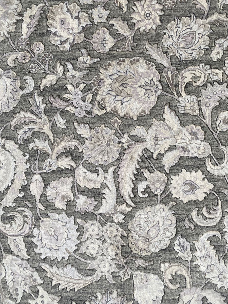 Fine Hand-Knotted Jaipur Isfahan Carpet