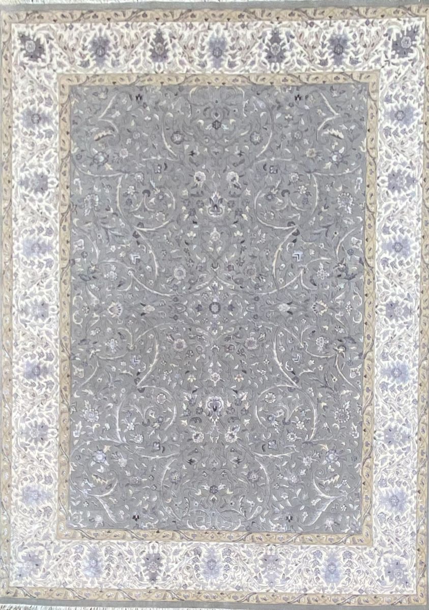 Traditional Hand-Woven Tabriz Design Carpet
