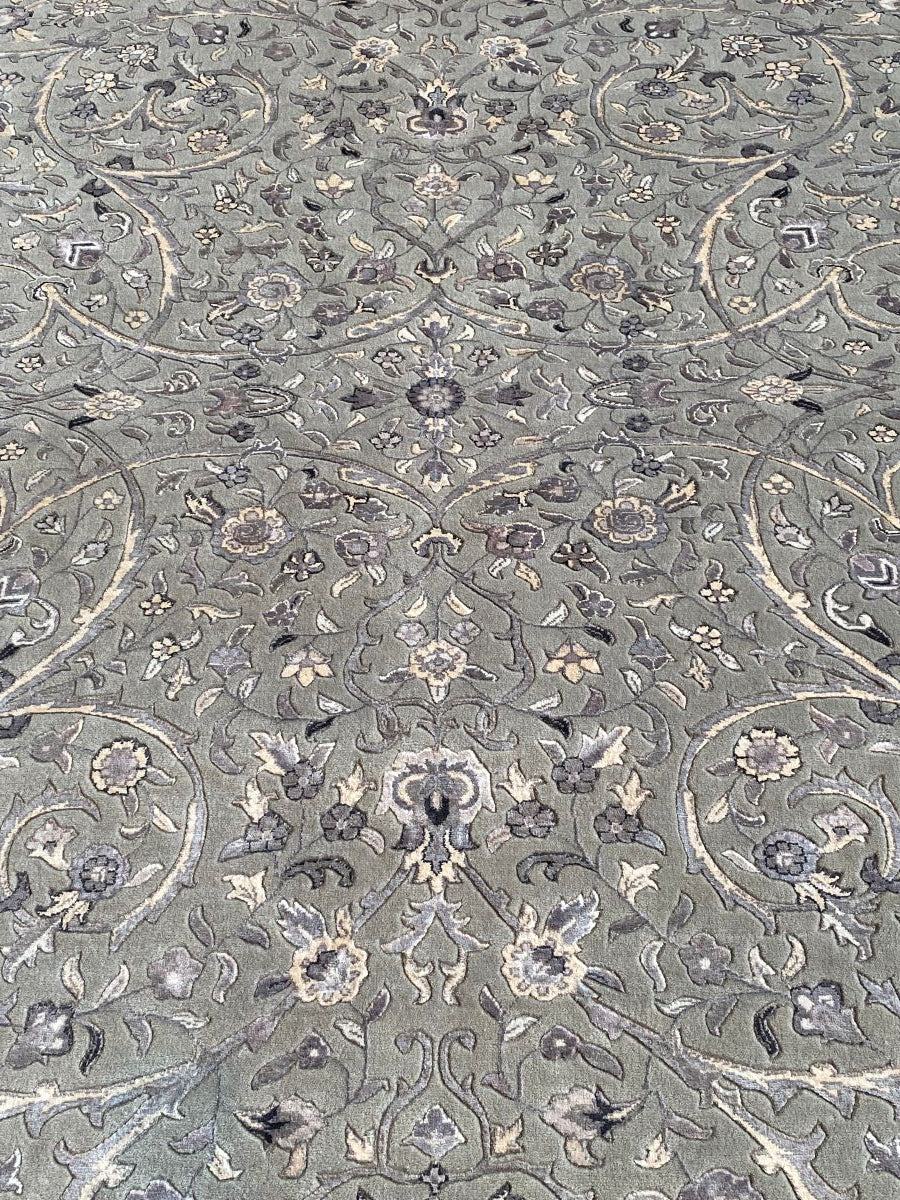 Traditional Hand-Woven Tabriz Design Carpet