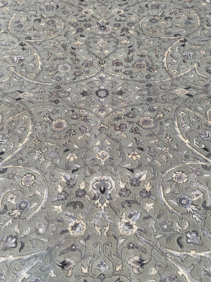 Traditional Hand-Woven Tabriz Design Carpet