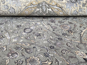 Traditional Hand-Woven Tabriz Design Carpet